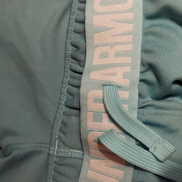 ⭐️3/$30 UA HeatGear shorts,  youth medium,  teal - Picture 7 of 9